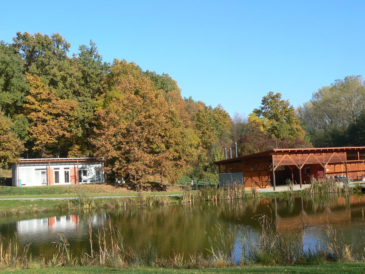 Penzion Amfik Bukovina Popovice  外观 照片