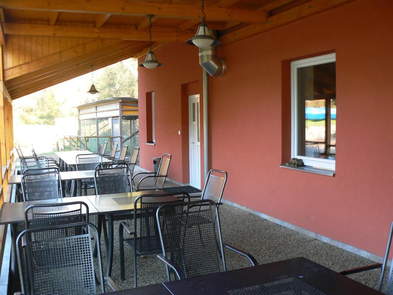 Penzion Amfik Bukovina Popovice  外观 照片